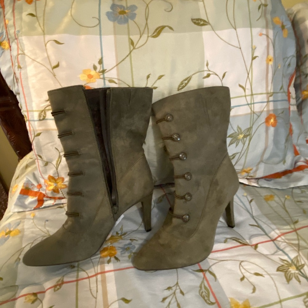 Railto army green boots